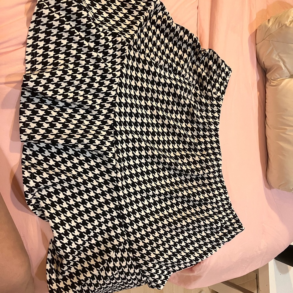 Geometric design, flared skirt.NEVER WORN!!